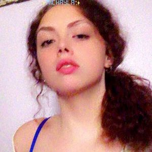 Meet your Posher, Michayla